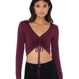 💥LF Emma and Sam cinched front v neck tee